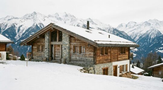 Modernes Schweizer Einfamilienhaus mit Alpenblick für Immobilienbewertung